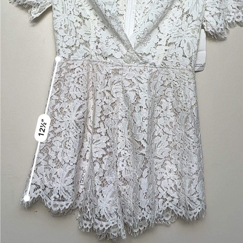 Tobi Lace Short Sleeve Deep V Romper White Size Small NWT - Picture 8 of 11